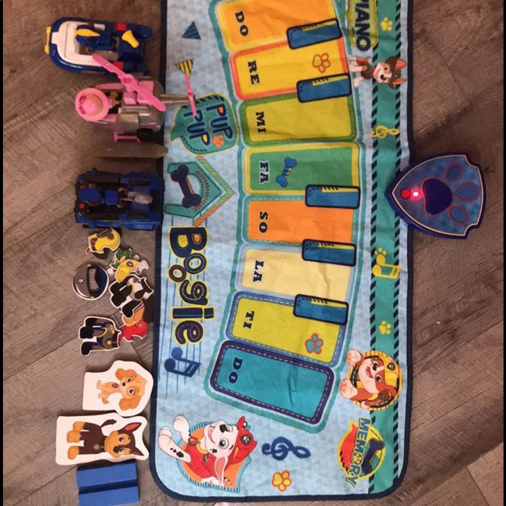 Paw patrol bundle piano puzzle figurines